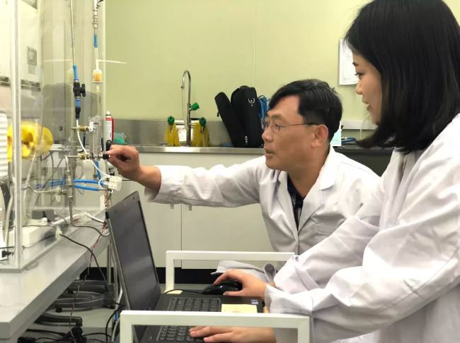 Radonmätning av madrasser som utsöndrar radon